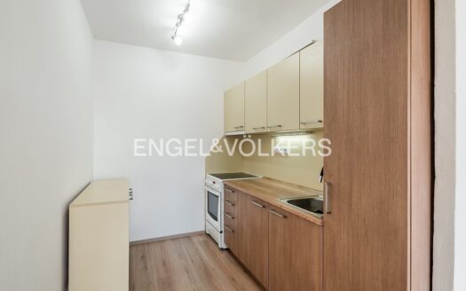 Pronájem bytu 2+kk, 50 m² – Praha, Stodůlky, ulice Suchý vršek