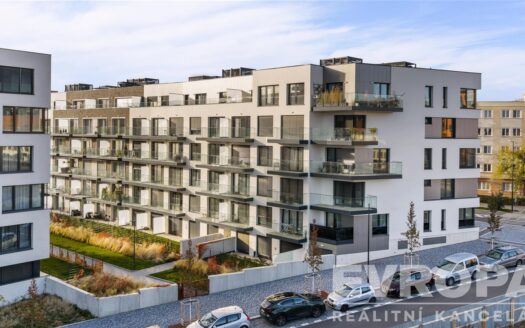 Pronájem bytu 2+kk, 56 m² – Praha, Žižkov, ulice Malešická