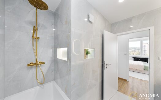 Prodej bytu 4+kk, 73 m² – Praha, Kobylisy, ulice Třebenická