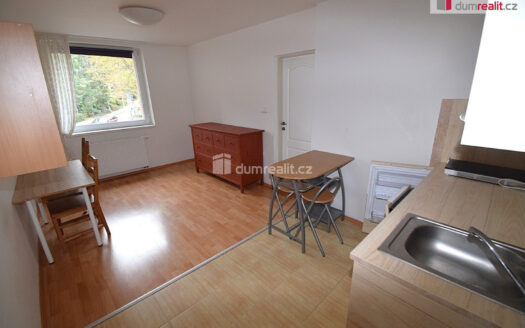 Pronájem bytu 2+kk, 30 m² – Praha, Smíchov, ulice Nad Palatou