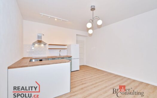 Pronájem bytu 2+kk, 42 m² – Praha, Smíchov, ulice Křížová