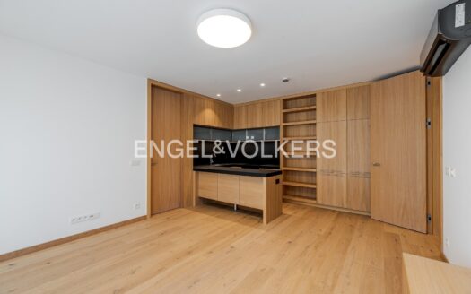 Pronájem bytu 3+kk, 69 m² – Praha, Libeň, ulice Valčíkova