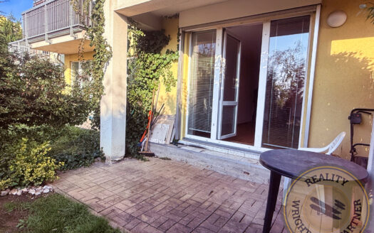 Prodej bytu 1+kk, 38 m² – Praha, Řeporyje, ulice Wiesenthalova