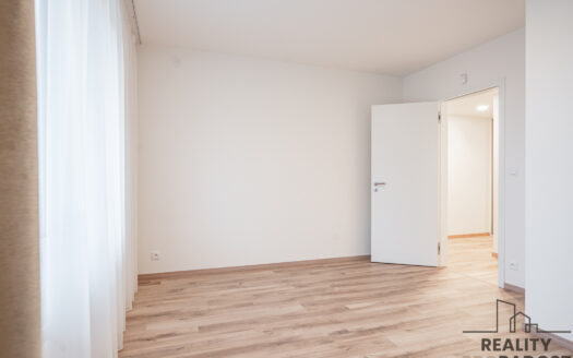 Pronájem bytu 3+kk, 220 m² – Praha, Záběhlice, ulice Klapálkova