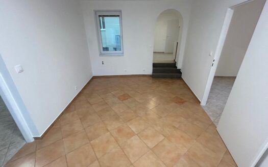 Pronájem bytu 3+1, 65 m² – Praha, Strašnice, ulice Věšínova