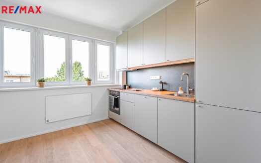 Pronájem bytu 2+kk, 33 m² – Praha, Krč, ulice Obětí 6. května