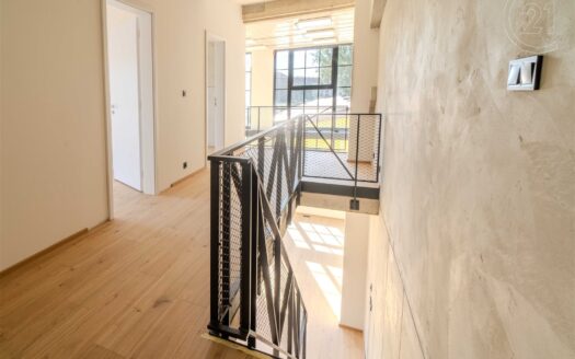 Prodej bytu 4+kk, 144 m² – Praha, Vysočany, ulice Kolbenova