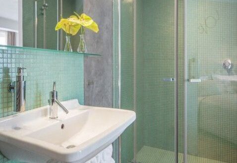 Pronájem bytu 1+kk, 30 m² – Praha, Košíře, ulice Holečkova