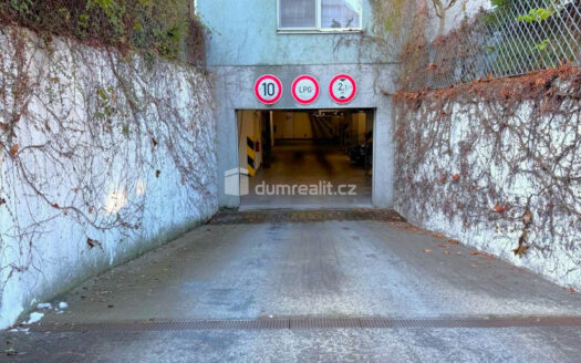 Prodej Garáže, 16 m² – Praha, Kbely, ulice Pod Nouzovem