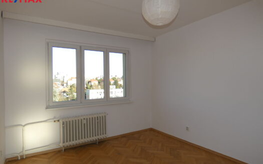 Pronájem bytu 2+1, 53 m² – Praha, Malešice, ulice Káranská