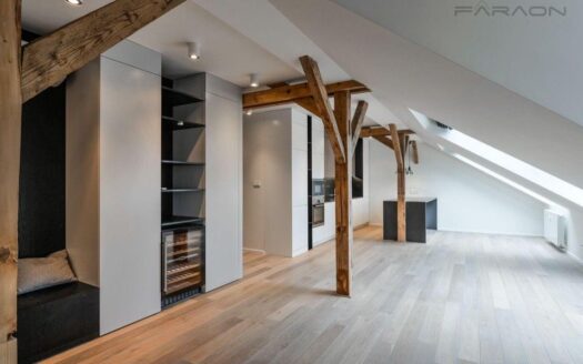 Pronájem bytu 3+1, 137 m² – Praha, Vinohrady, ulice náměstí Jiřího z Poděbrad