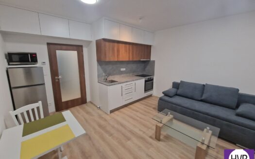 Pronájem bytu 1+kk, 26 m² – Praha, Staré Město, ulice Újezd u Průhonic