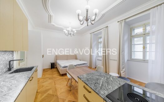 Pronájem bytu 1+kk, 39 m² – Praha, Malá Strana, ulice Nosticova