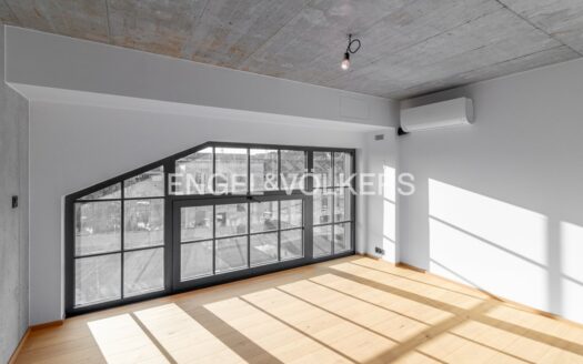 Pronájem bytu 3+kk, 90 m² – Praha, Vysočany, ulice Kolbenova