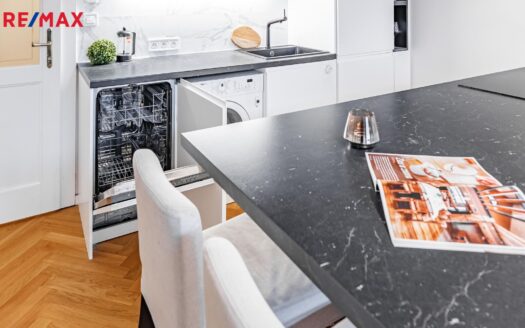 Prodej bytu 1+kk, 27 m² – Praha, Žižkov, ulice Slavíkova