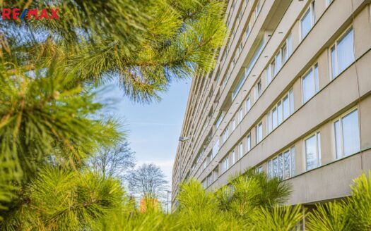 Pronájem bytu 1+kk, 34 m² – Praha, Prosek, ulice Prosecká