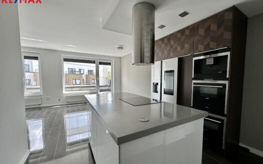 Pronájem bytu 4+kk, 114 m² – Praha, Střížkov, ulice Zakšínská