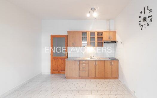 Pronájem bytu 1+kk, 35 m² – Praha, Karlín, ulice Pobřežní