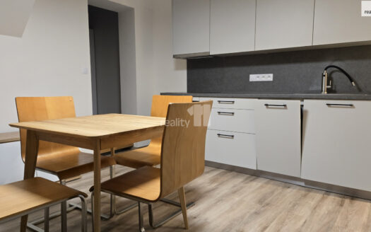 Pronájem bytu 2+kk, 40 m² – Praha, Bubeneč, ulice Korunovační