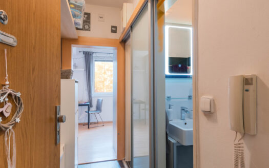 Pronájem bytu 2+kk, 38 m² – Praha, Modřany, ulice Mráčkova