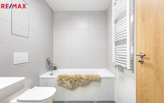 Prodej bytu 3+kk, 53 m² – Praha, Prosek, ulice Čakovická