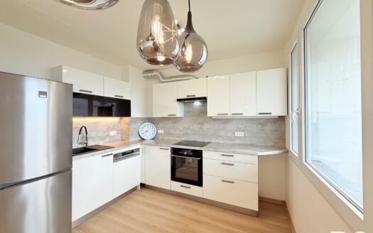 Pronájem bytu 3+kk, 79 m² – Praha, Střížkov, ulice Vysočanská