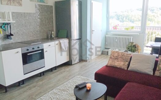 Prodej bytu 2+kk, 35 m² – Praha, Vršovice, ulice Baškirská