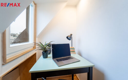 Prodej bytu 1+kk, 40 m² – Praha, Holešovice, ulice Veverkova