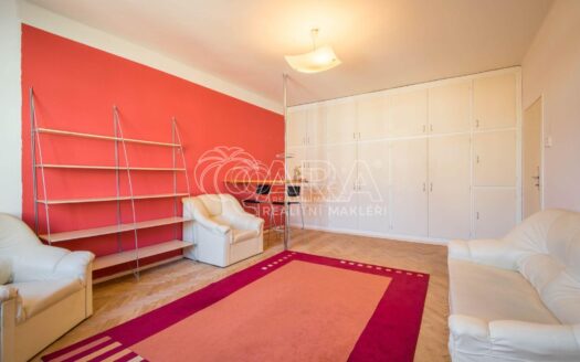 Pronájem bytu 3+1, 76 m² – Praha, Žižkov, ulice Čajkovského