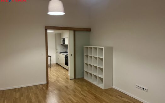 Pronájem bytu 1+1, 56 m² – Praha, Smíchov, ulice Pivovarská