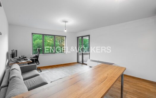 Pronájem bytu 2+kk, 56 m² – Praha, Karlín, ulice U Sluncové