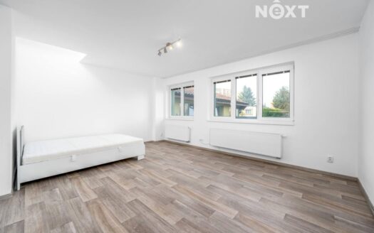 Pronájem bytu 1+kk, 45 m² – Praha, Libuš, ulice Mirotická