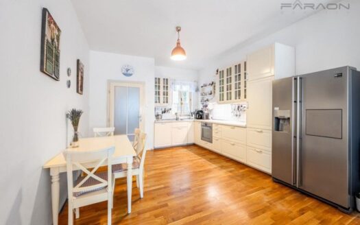 Prodej bytu 4+1, 105 m² – Praha, Smíchov, ulice Stroupežnického