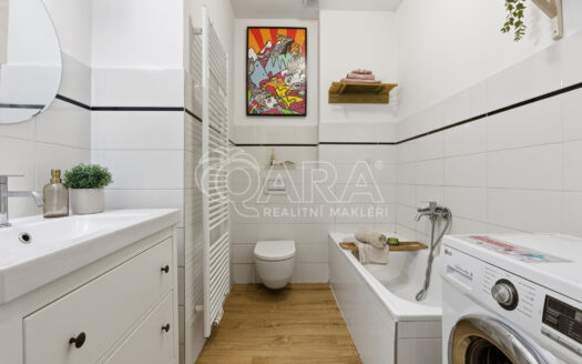 Prodej bytu 2+kk, 46 m² – Praha, Nusle, ulice náměstí Generála Kutlvašra