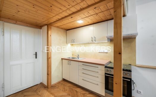 Pronájem bytu 1+kk, 22 m² – Praha, Holešovice, ulice Plynární