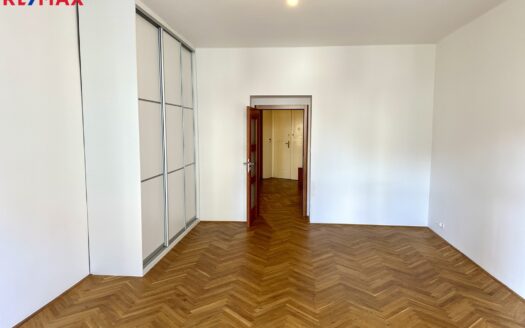 Pronájem bytu 3+kk, 137 m² – Praha, Žižkov, ulice Kubelíkova