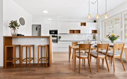 Prodej bytu 5+kk, 132 m² – Praha, Hloubětín, ulice Saarinenova