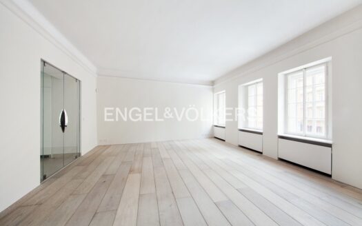 Pronájem bytu 3+1, 132 m² – Praha, Malá Strana, ulice Lázeňská