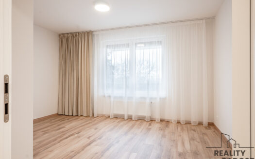 Pronájem bytu 3+kk, 220 m² – Praha, Záběhlice, ulice Klapálkova