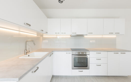 Prodej bytu 3+kk, 95 m² – Praha, Čakovice, ulice Cukrovarská