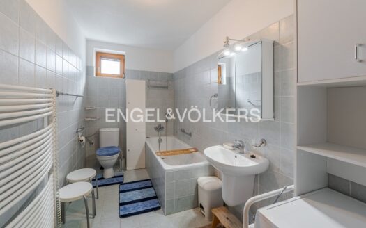 Pronájem bytu 3+kk, 80 m² – Praha, Smíchov, ulice Holečkova