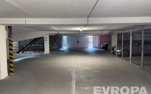 Prodej Garážová stání, 14 m² – Praha, Podolí, ulice Pod Klaudiánkou