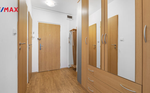 Pronájem bytu 2+kk, 39 m² – Praha, Strašnice, ulice Dürerova