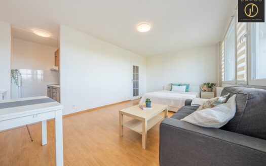 Prodej bytu 1+kk, 33 m² – Praha, Prosek, ulice Lovosická