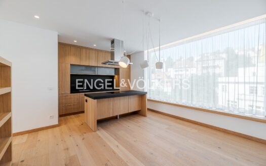 Pronájem bytu 4+kk, 138 m² – Praha, Libeň, ulice Valčíkova