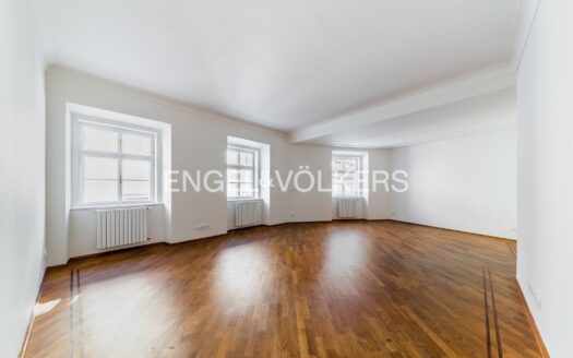 Pronájem bytu 4+1, 170 m² – Praha, Malá Strana, ulice Vlašská