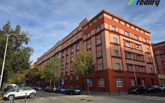 Pronájem bytu 3+kk, 70 m² – Praha, Holešovice, ulice Na Maninách