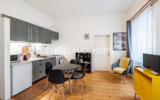 Pronájem bytu 2+kk, 33 m² – Praha, Malá Strana, ulice Valdštejnská