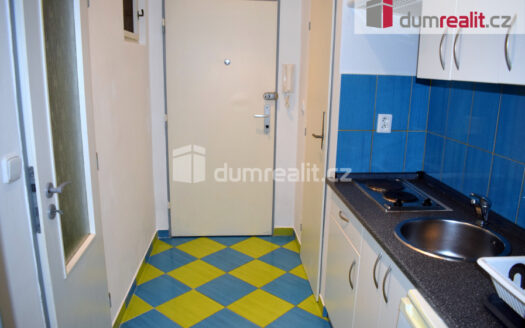 Prodej bytu 1+kk, 27 m² – Praha, Vysočany, ulice Kolbenova