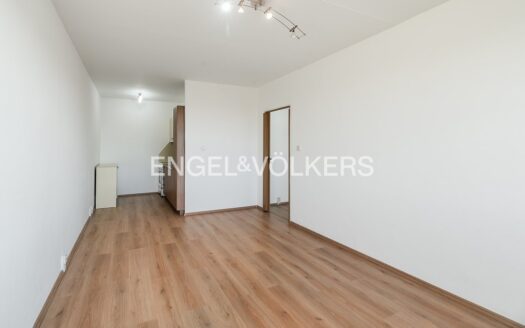 Pronájem bytu 2+kk, 50 m² – Praha, Stodůlky, ulice Suchý vršek